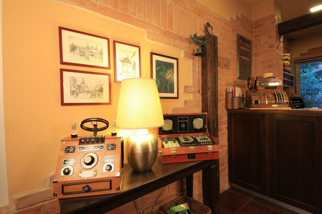Napraforgo Wellness Haz Es Panzio Bed and Breakfast Pécs Buitenkant foto