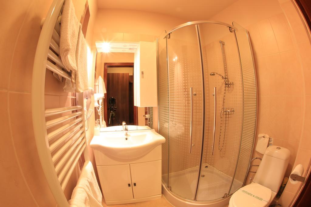 Napraforgo Wellness Haz Es Panzio Bed and Breakfast Pécs Buitenkant foto